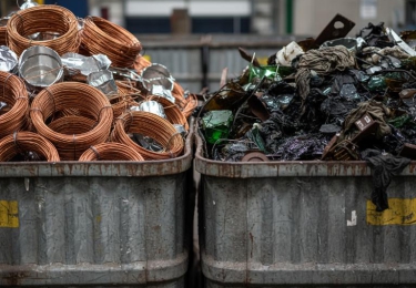 Phân loại phế liệu và phế thải: Hướng dẫn toàn diện 2026