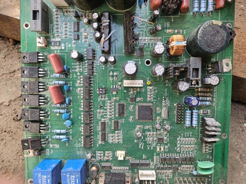 Chuyên Thu Mua Bo Mạch, Chíp, IC Cũ Giá Cao Tại TP.HCM & Khu Vực Lân Cận